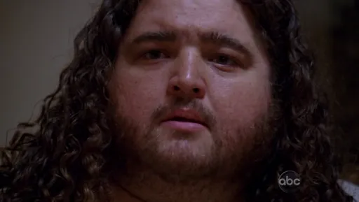 Primer plano de Hurley en Lost