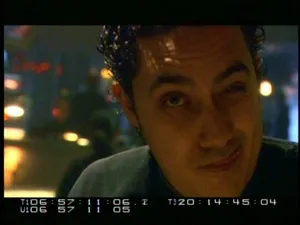 Felix Gaeta guiñando un ojo en el gag reel de Battlestar Galactica