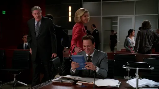 Diane Lockhart, Will Gardner y otros abogados en el bufete en The Good Wife