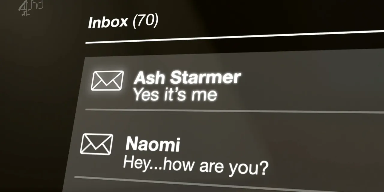 Bandeja de entrada con un mensaje de Ash Starmer: «Yes it’s me» en Black Mirror