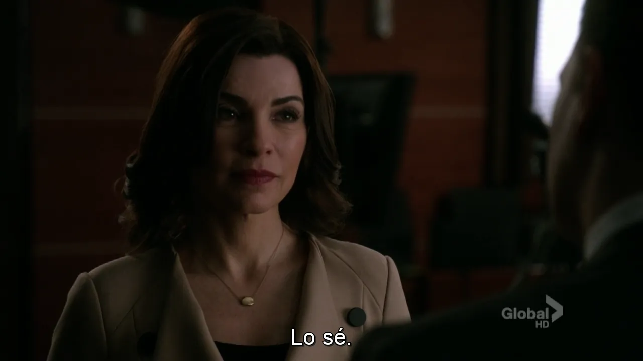 Alicia Florrick con el subtítulo «Lo sé» en The Good Wife
